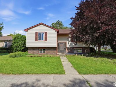 Property at 24539 Westpointe St, Brownstown, MI