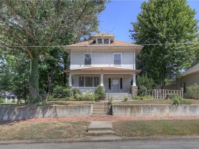 124 W Monroe St