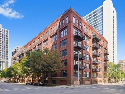 520 W Huron St APT 612