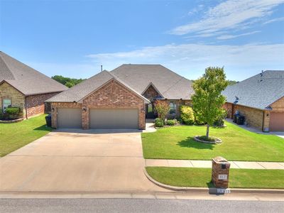 812 Lindsey Ln