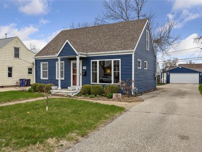 2406 Franklin Ave NE