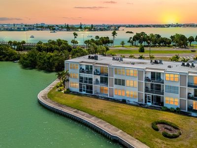 7401 Bay Island Dr S APT 337