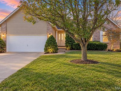 72 Hickoryshade Ct