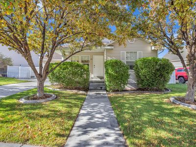 1581 N Durocher Ln W