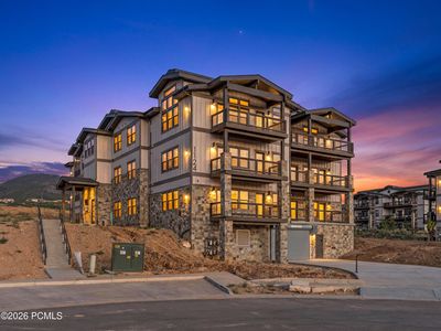 1124 W Vos Cir #204