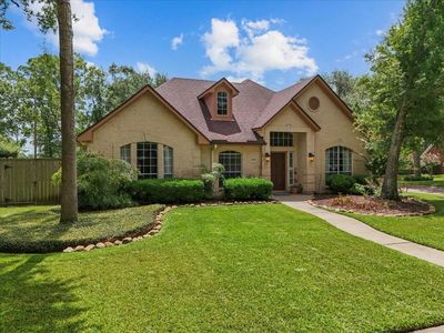 700 Sherwood Forest Dr