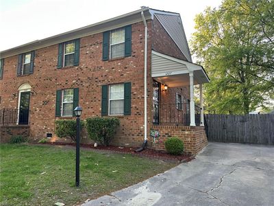 1227 Wide St