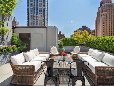 345 E 50th St #TOWNHOUSE