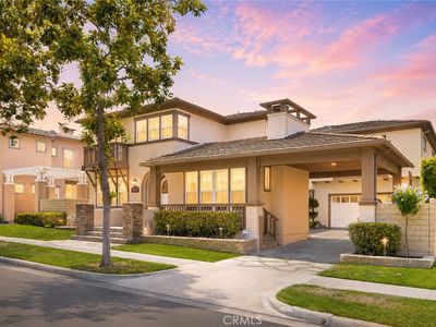 8 Bayleaf Ln
