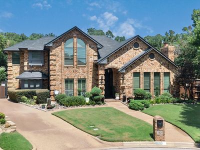 3320 Thorntree Ct