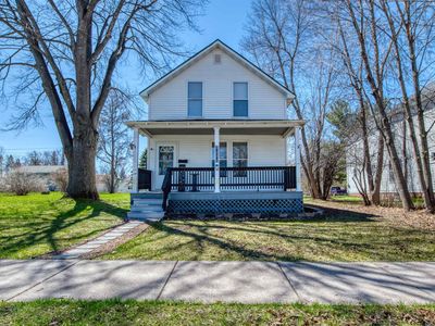 915 11th Ave W