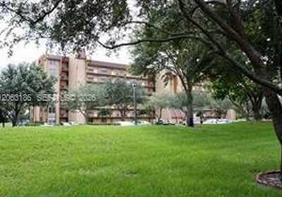 3100 W Rolling Hills Cir APT 101
