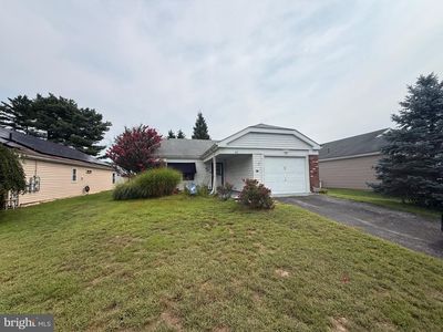 42 New Castle Dr