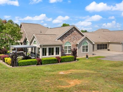 413 Deer Lake Pl