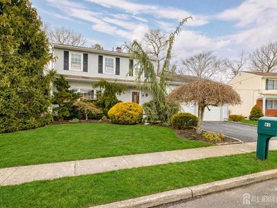 61 Ochs Ave
