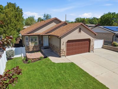 90 W Cottage Ave