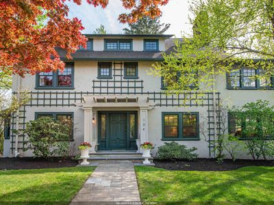 104 Gates Ave