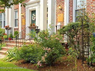 146 Bard Ave APT 22B