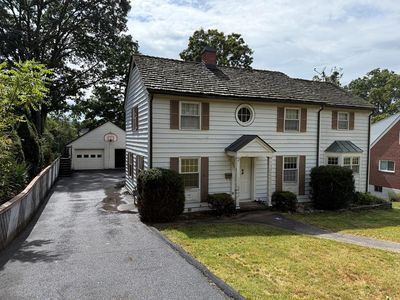 2424 Fairfield Ave