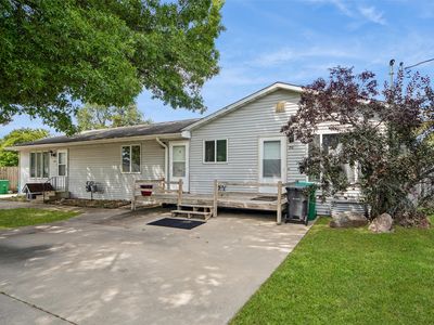 250-252 NE 57th Pl