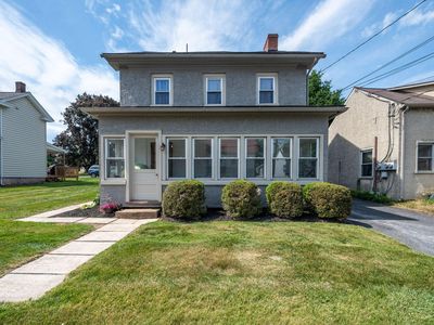 3007 Main St