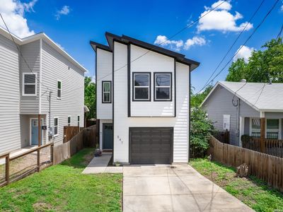 547 Belmont