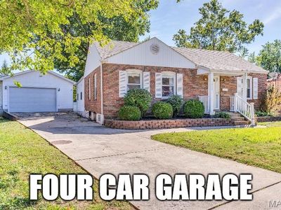 7000 Holly Hills Ave