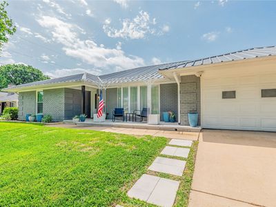 1100 Byron Ln