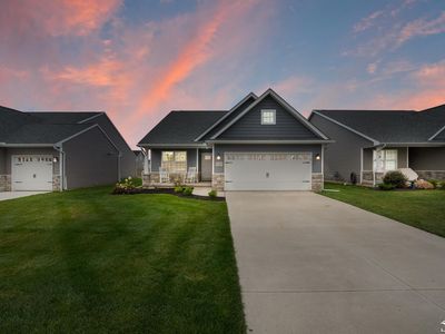 8289 Grande Lake Cir