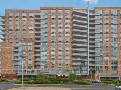 1215 Hudson Park