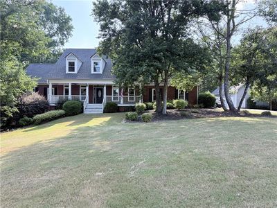 185 Woodland Ter