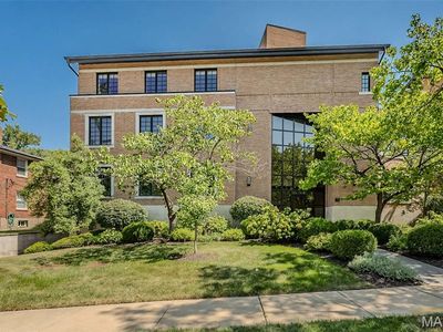 31 Brighton Way #2B