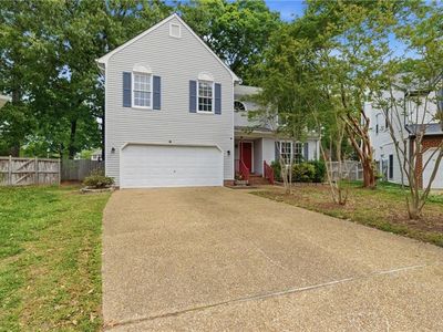 821 Lancaster Ln