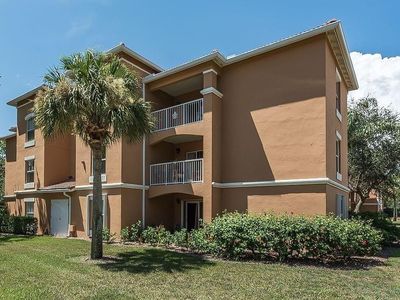 5080 Fairways Cir APT 202