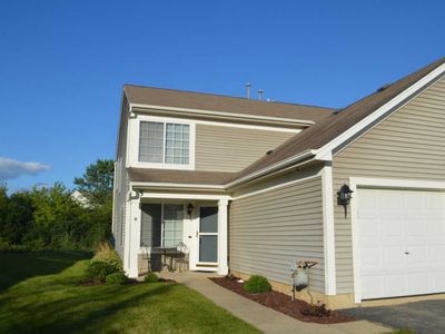 Property at 5 Crimson Ct, Lake In The Hills, IL