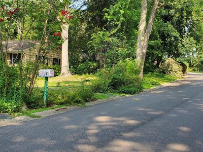 51 The Hemlocks Roslyn Estates