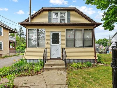 81 Healey St