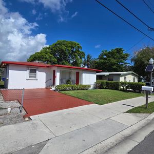 617 NW 13TH Terrace