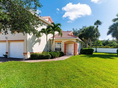 25054 Peacock Ln APT 102