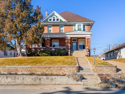 730 Clarendon Ave