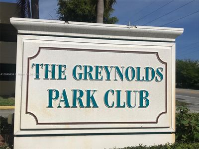 17890 W Dixie Hwy APT 202