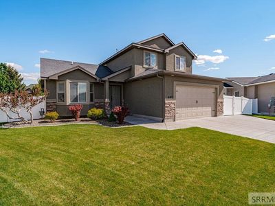 647 Emma Ct