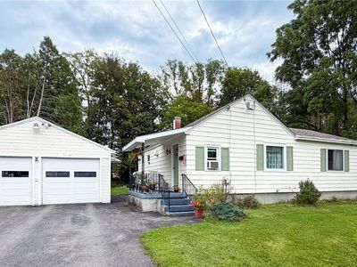 11 Clarey Ave