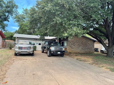 Property at 2501 S Fielder Rd, Arlington, TX