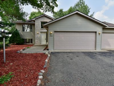 1043 Lawrence Cir