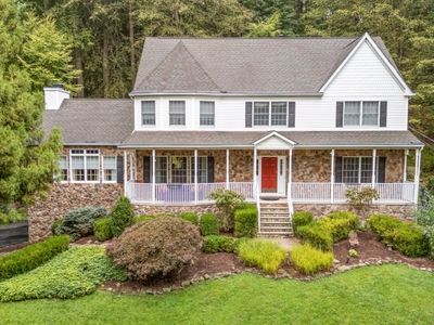 32 Sawmill Rd