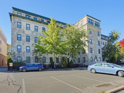 426 Mount Hope St Unit 305