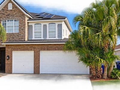 2107 Drive Way