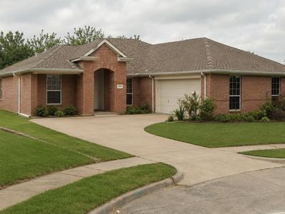 1412 Sleepy Hollow Dr