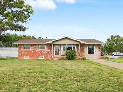 1435 S Rock Rd